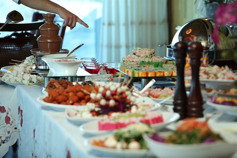 Sunday Buffet at Bay Lodge
